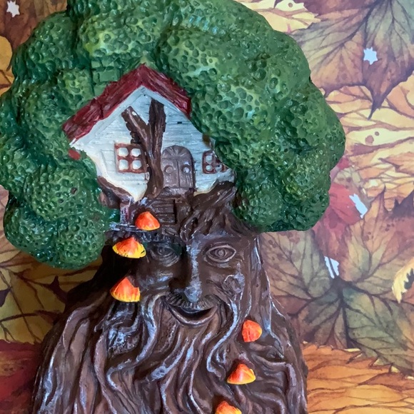 Fairy Garden Green Man Forest Figurine with Mushrooms - Picture 10 of 12